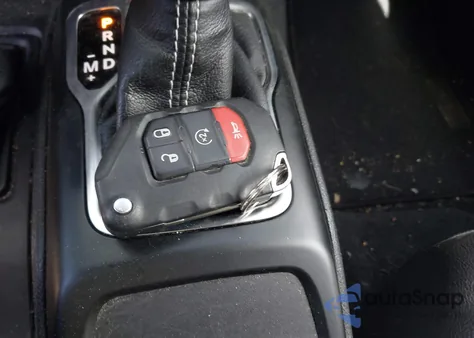 2023 Jeep Wrangler 4Xe Sahara 4X4 z USA, uszkodzony, nr VIN 1C4JJXP64PW568165